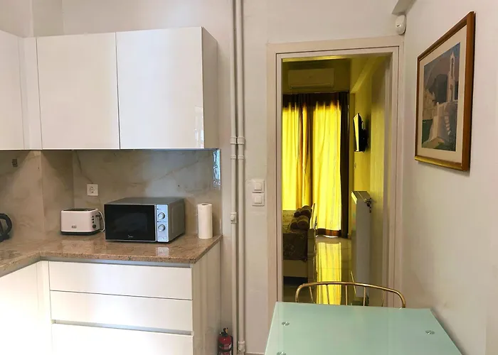 Apollonion Luxury Apartment Near The Metro Station