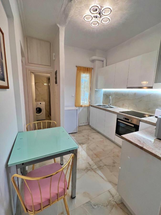 Apollonion Luxury Near The Metro Station *